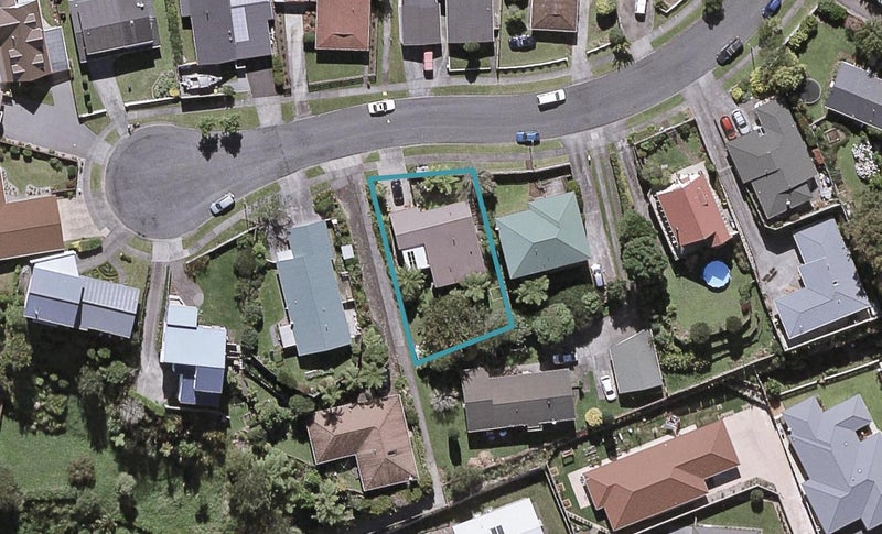 13 Ballantrae Place, Highlands Park, New Plymouth - Carousel 1
