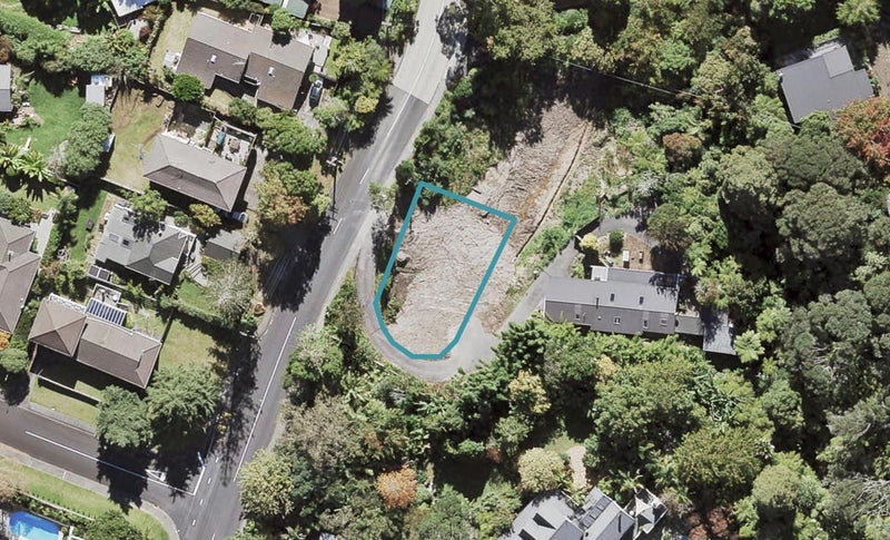 8B South Lynn Road, Titirangi, Auckland - Carousel 1