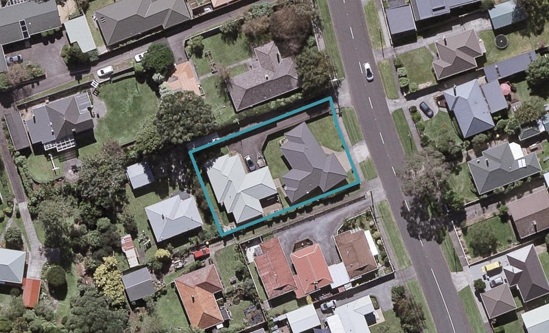 122 Govett Avenue, Frankleigh Park, New Plymouth - Carousel 1