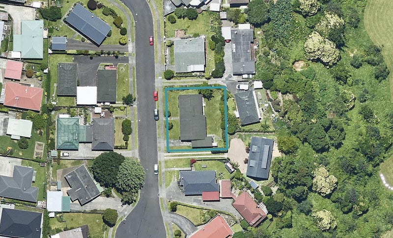 8 Knox Place, Greerton, Tauranga - Carousel 1