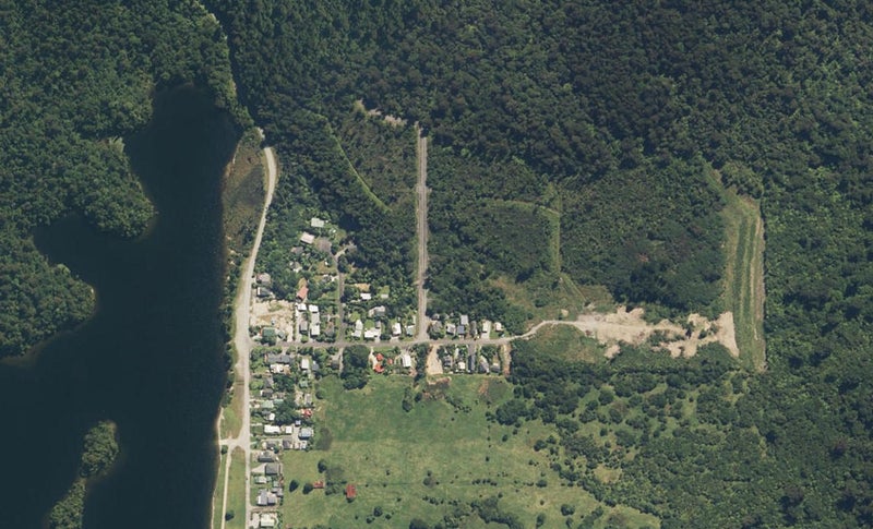 10 Andrews Terrace, Lake Kaniere, Hokitika - Carousel 1