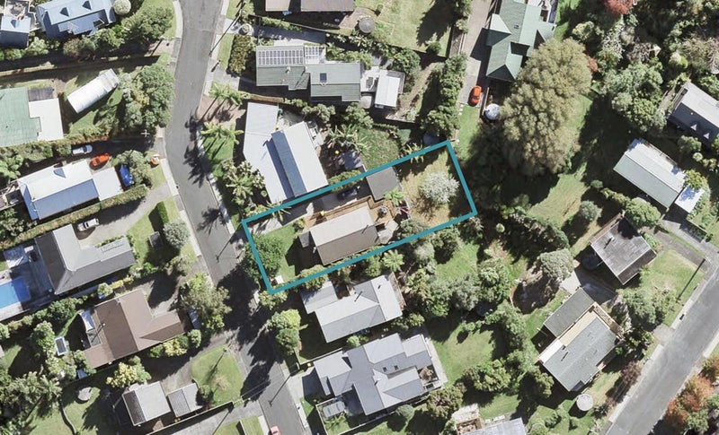 7 Valerie Crescent, Albany - Carousel 1
