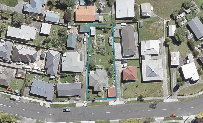 5 Hawthorn Crescent, Stokes Valley, Lower Hutt - Carousel 1