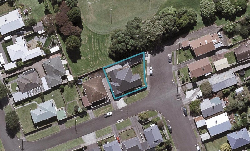 3 Lyn Street, Lynmouth, New Plymouth - Carousel 1