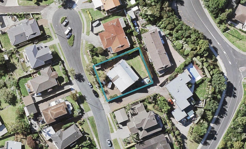 9 Pounamu Place, Shelly Park, Auckland - Carousel 1