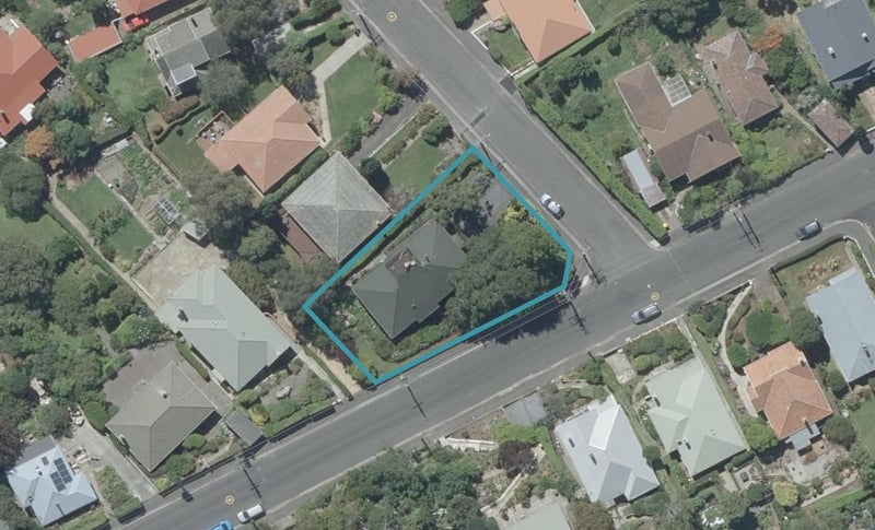 16 McGregor Street, Opoho, Dunedin - Carousel 1