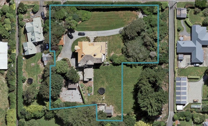 129 Heywood Street, Grasmere, Invercargill - Carousel 1