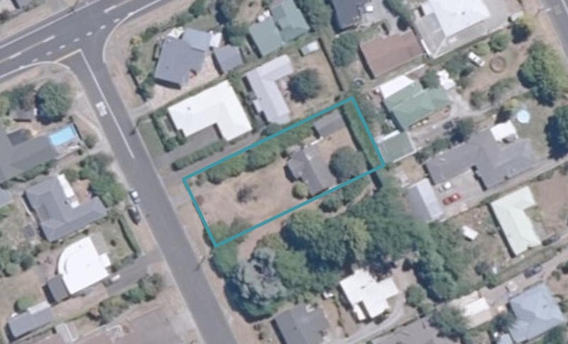 6 Sunset Street, Hilltop, Taupō - Carousel 1