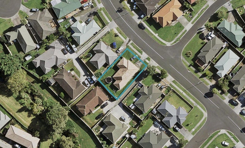 49 Glenveagh Park Drive, Weymouth, Auckland - Carousel 1