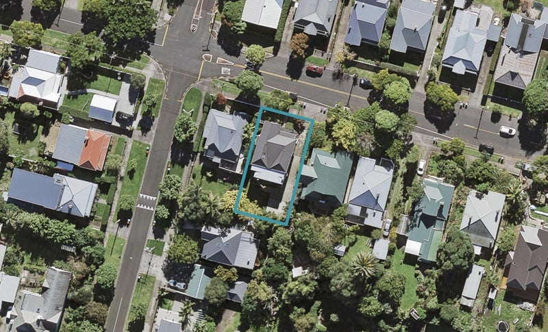 60 Paice Avenue, Sandringham, Auckland - Carousel 1