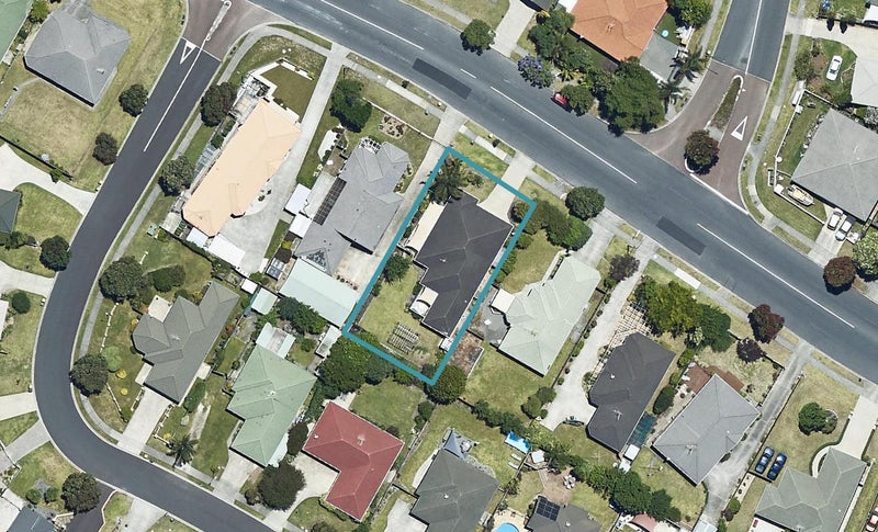 668 Gloucester Road, Papamoa Beach, Papamoa - Carousel 1