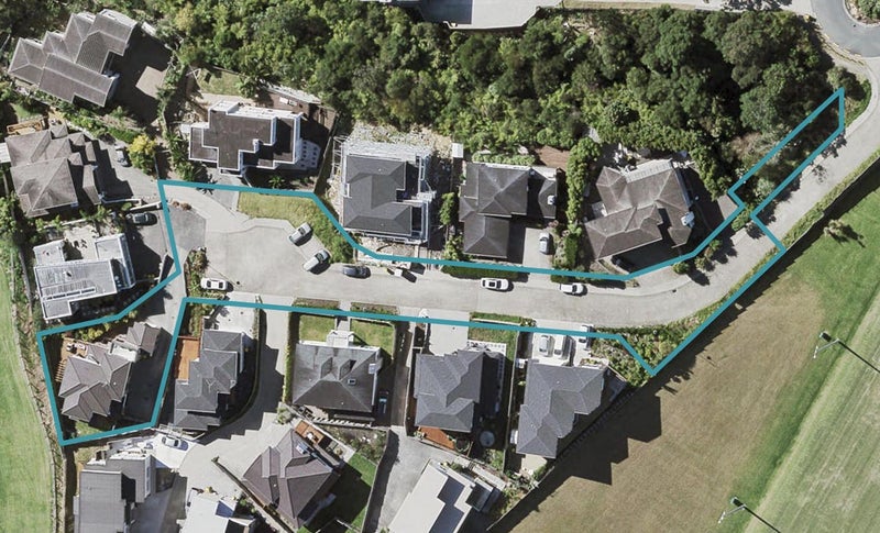 51 Zara Court, Windsor Park, Auckland - Carousel 1
