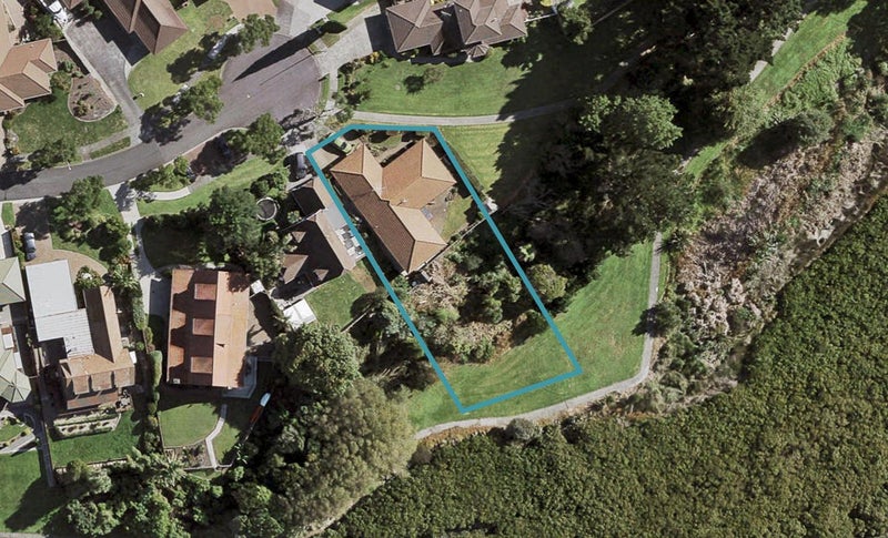 24 Reynard Terrace, Conifer Grove, Takanini - Carousel 1
