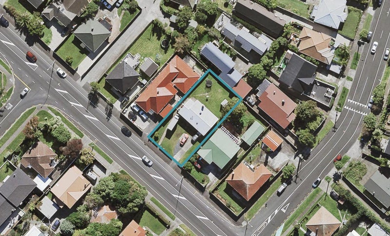 306 Mount Albert Road, Sandringham, Auckland - Carousel 1