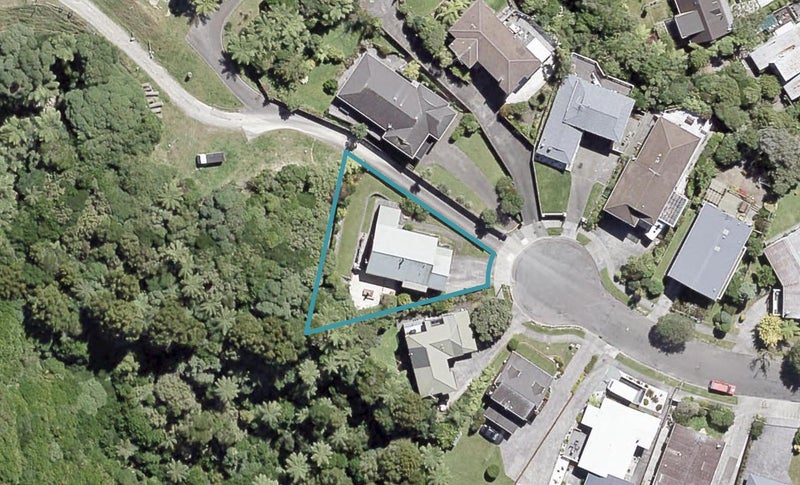 21 Westpoint Avenue, Harbour View, Lower Hutt - Carousel 1