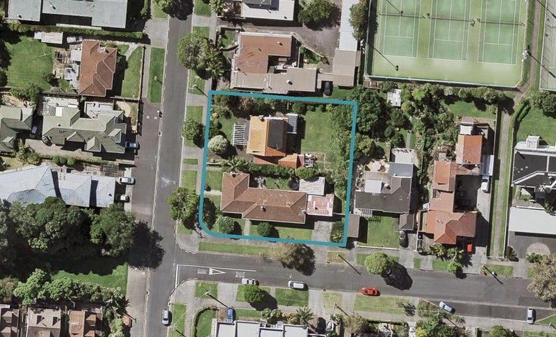 107/2 Tagalad Road, Mission Bay, Auckland - Carousel 1