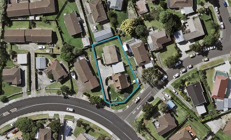 2/107 Santiago Crescent, Unsworth Heights, Auckland - Carousel 1