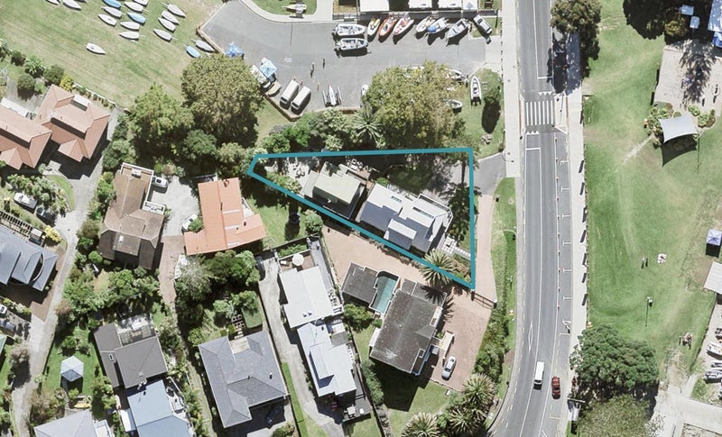 1/946 Beach Road, Waiake, Auckland - Carousel 1