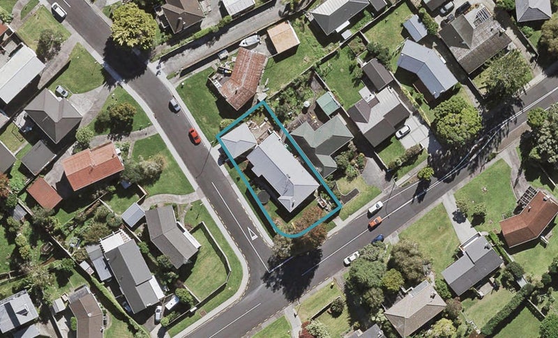112 Moore Street, Hillcrest, Auckland - Carousel 1
