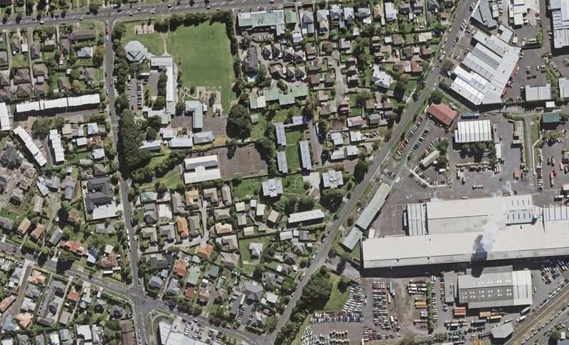2/20 Felix Street, Onehunga, Auckland - Carousel 1
