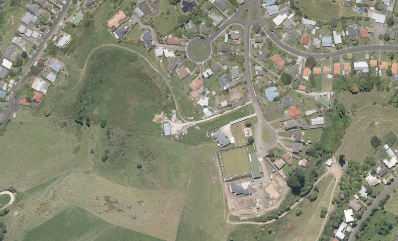 8A Windsor Terrace, Durie Hill, Whanganui - Carousel 1