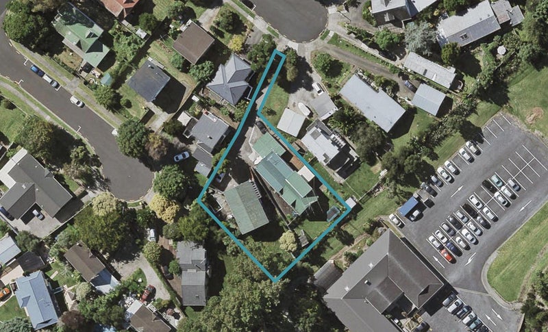 1/18 Kitewao Street, Northcote, Auckland - Carousel 1