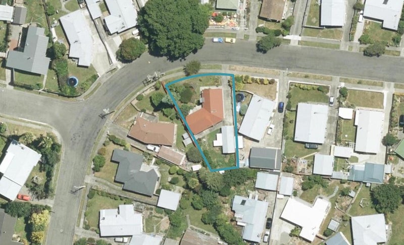 10 Endeavour Street, Riversdale, Blenheim - Carousel 1