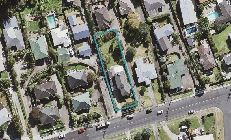 44 Pupuke Road, Hillcrest, Auckland - Carousel 1