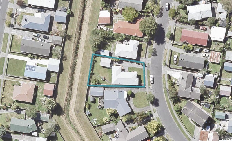 13 Momona Street, Wainuiomata, Lower Hutt - Carousel 1