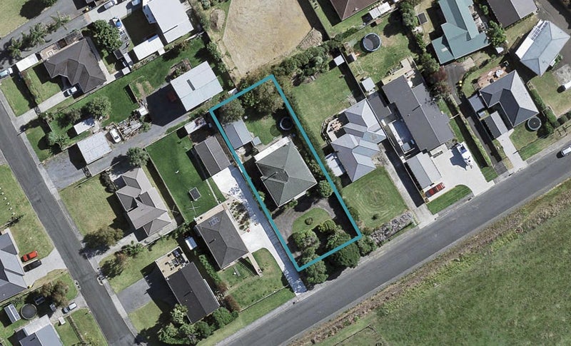 82 Wharf Road, Pukekohe - Carousel 1