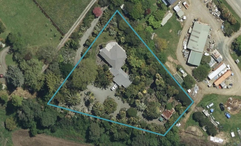 86 Clover Road East, Hope, Richmond - Carousel 1