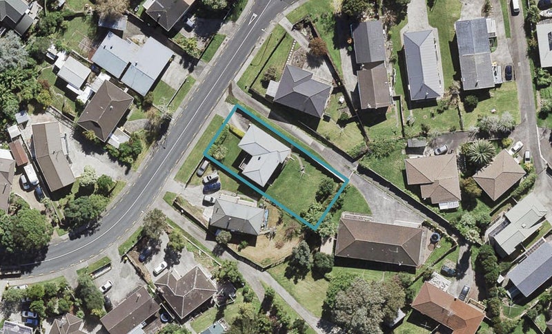 9 Downing Street, Glenfield, Auckland - Carousel 1