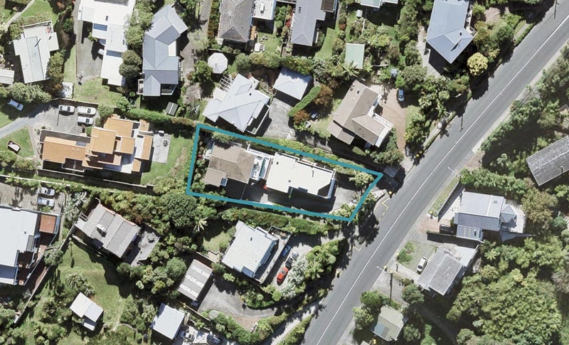 2/846 Beach Road, Torbay, Auckland - Carousel 1
