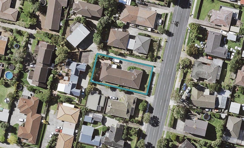 2/133 Pigeon Mountain Road, Half Moon Bay, Auckland - Carousel 1