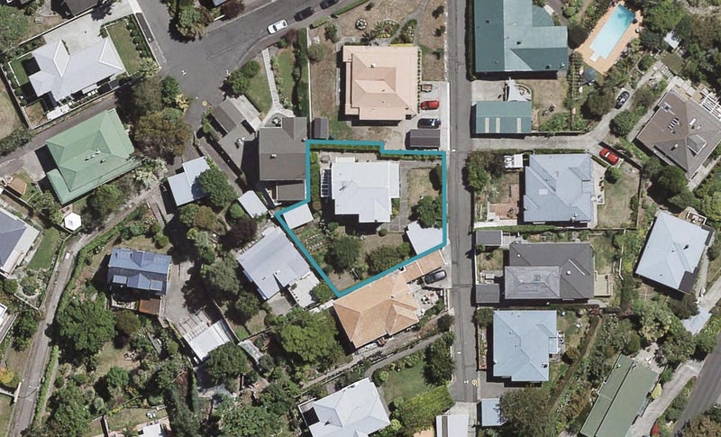 1 Cobden Lane, Bluff Hill, Napier - Carousel 1