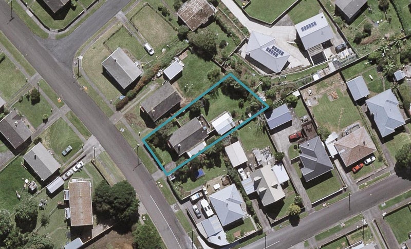 54 Cook Street, Marfell, New Plymouth - Carousel 1