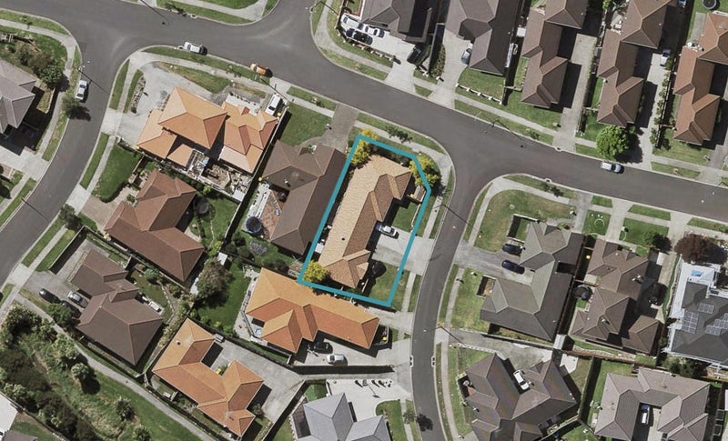 9 Carrick Glen Avenue, Flat Bush, Auckland - Carousel 1