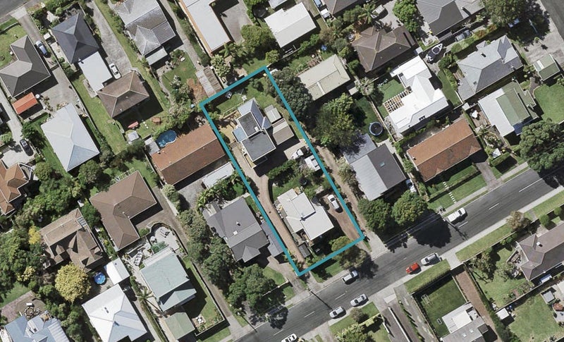 2/94 Norwood Road, Bayswater, Auckland - Carousel 1