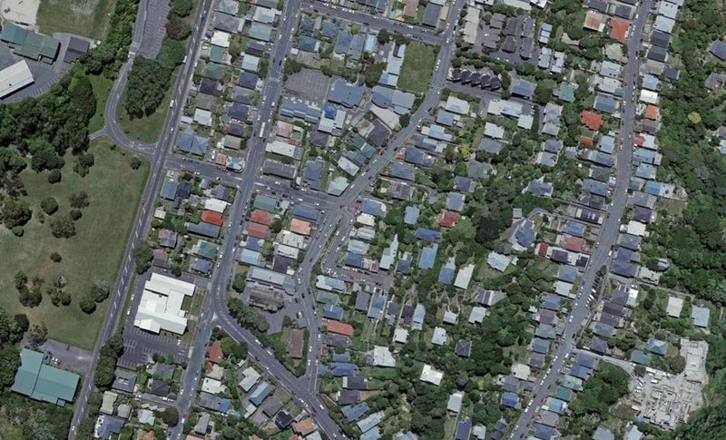 24 Baden Road, Hataitai, Wellington - Carousel 1