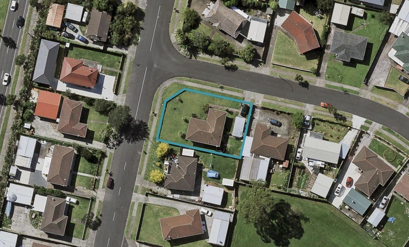 1 Dillon Crescent, Clover Park, Auckland - Carousel 1