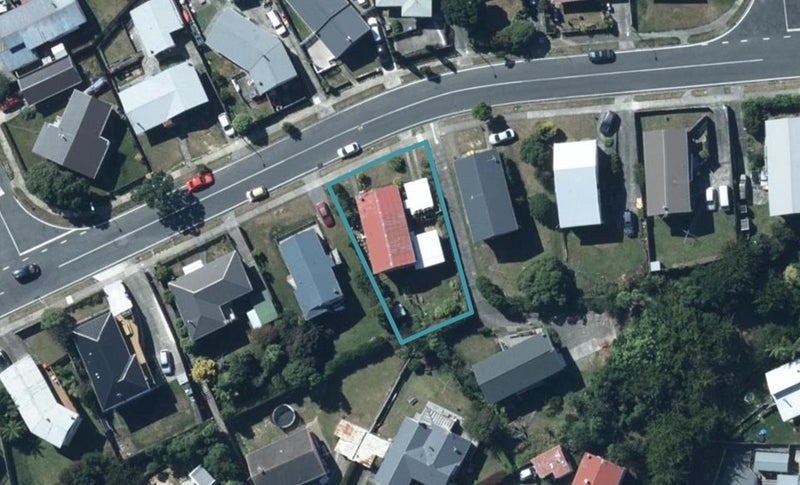75 Conclusion Street, Ascot Park, Porirua - Carousel 1