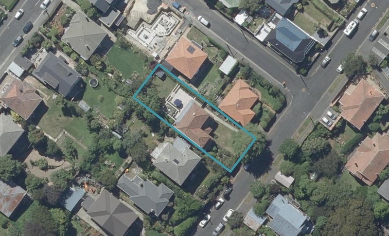 27 Falkland Street, Maori Hill, Dunedin - Carousel 1