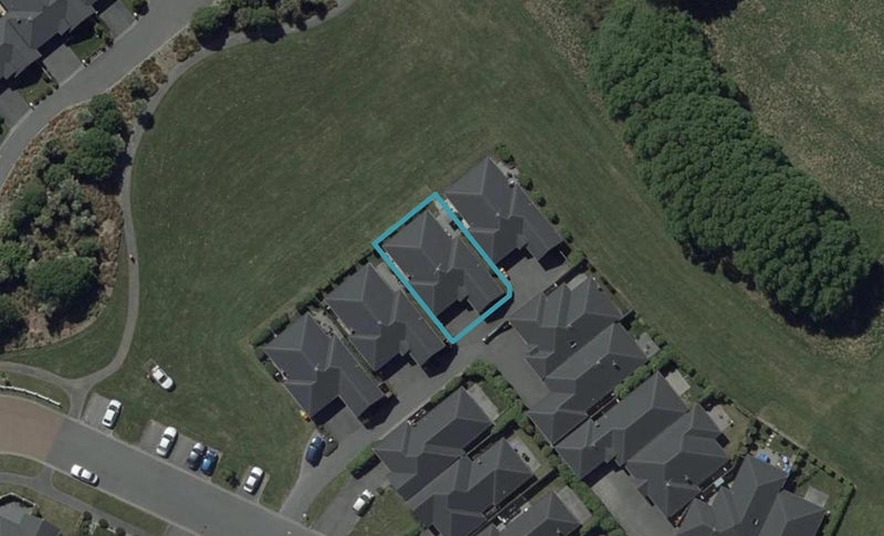 20 Date Crescent, Aidanfield, Christchurch - Carousel 1