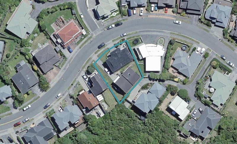 16A Landsdowne Terrace, Karori, Wellington - Carousel 1