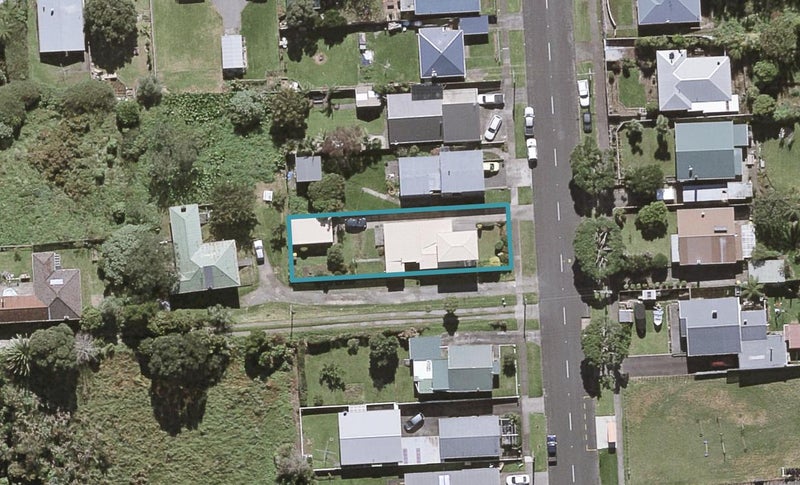 76 Pioneer Road, Moturoa, New Plymouth - Carousel 1