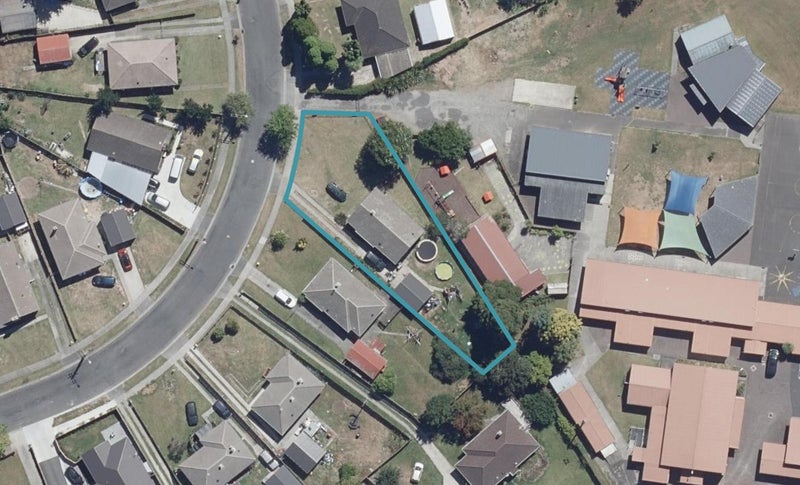 34 Tennyson Road, Enderley, Hamilton - Carousel 1