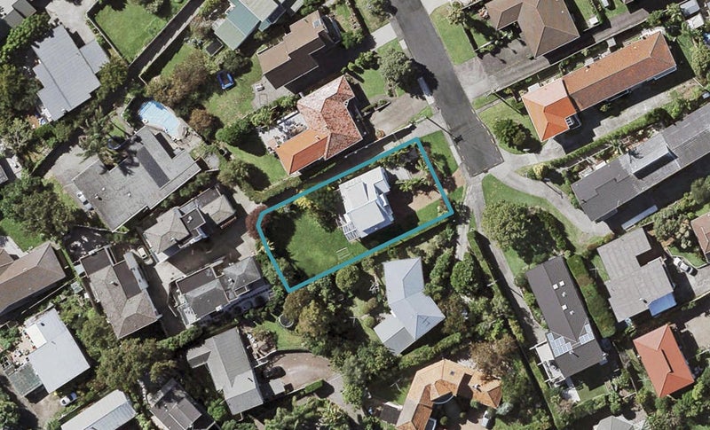 35 Tobruk Crescent, Milford, Auckland - Carousel 1