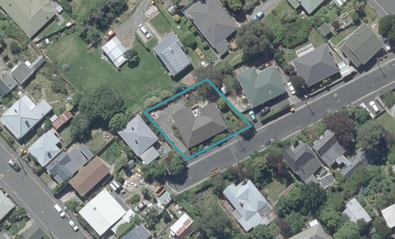 18 Bouverie Street, North East Valley, Dunedin - Carousel 1