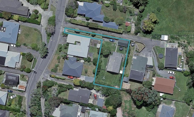 16 Robert Street, Newlands, Wellington - Carousel 1