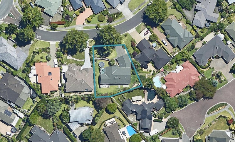 14 Buckingham Place, Bethlehem, Tauranga - Carousel 1